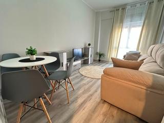 Miete Etagenwohnung  Calle zoila. Piso de temporada recién reformado