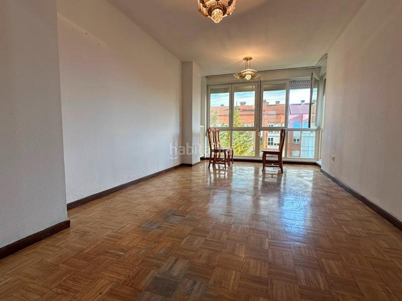 Foto bbcf3b01-7cbb-47d2-80ab-9004d1798da0. Pis amb calefacció aparcament a Montevil Gijón