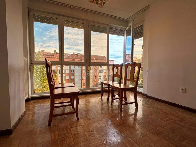 Foto f7e5ec69-f5d7-4627-a20d-b481c748bae0. Pis amb calefacció aparcament a Montevil Gijón