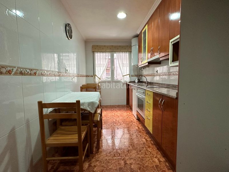 Foto 1b4c0561-9106-4c44-add8-2f050b539c0c. Piso  de 3 dormitorios con ascensor y terraza en Gijón