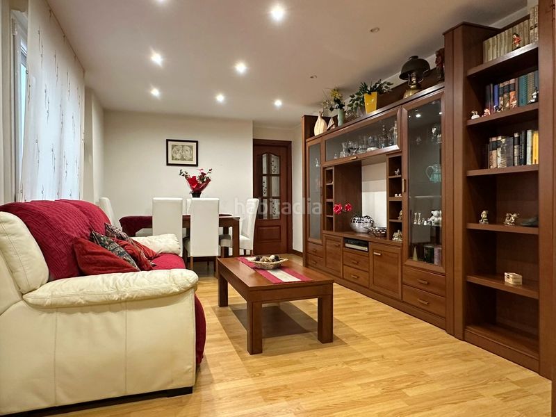 Foto 24563ab8-6f37-40a9-ab7c-6eba2dda2206. Piso  de 3 dormitorios con ascensor y terraza en Gijón