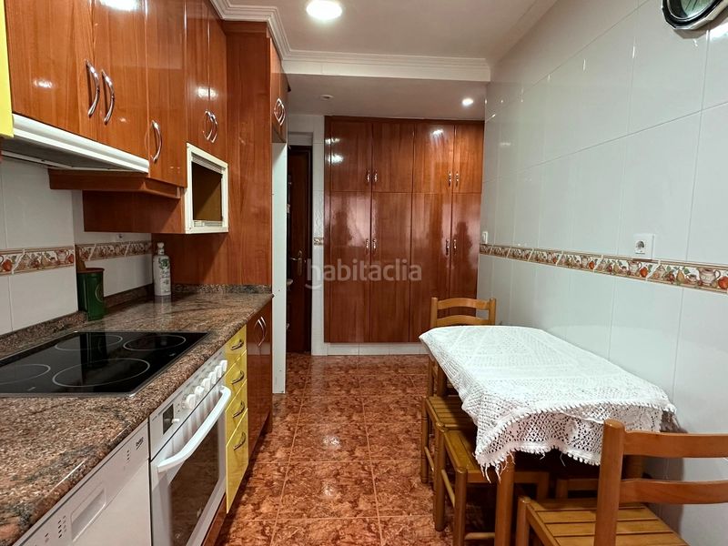 Foto 2aa03b76-ea4d-4132-b6cc-9a5dc51c1cb5. Piso  de 3 dormitorios con ascensor y terraza en Gijón