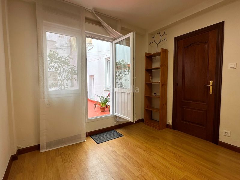 Foto 32e7d8a9-7106-481a-aa45-a6a368e88f1d. Piso  de 3 dormitorios con ascensor y terraza en Gijón