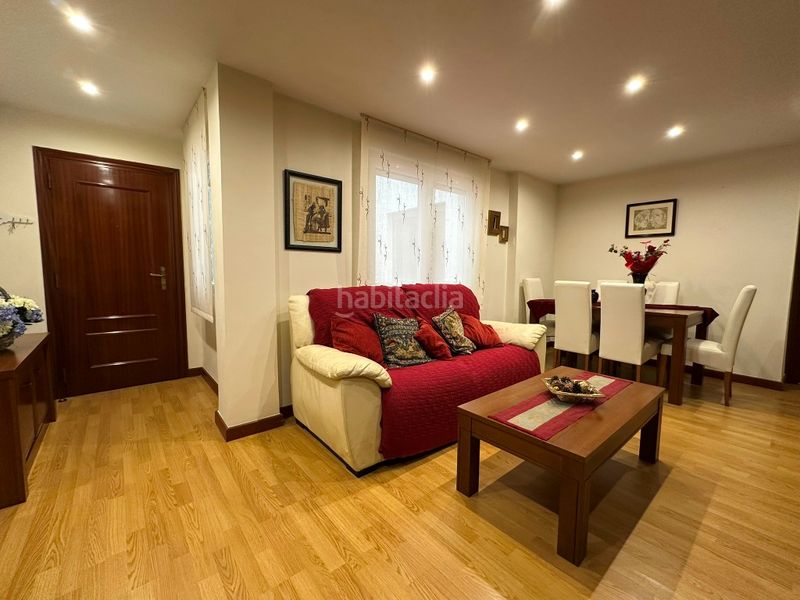 Foto e7db0f3c-c5f9-49eb-9419-3c5e4faad77c. Piso  de 3 dormitorios con ascensor y terraza en Gijón