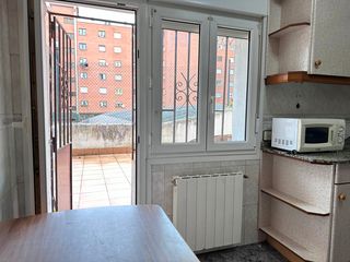 Flat  Calle extremadura. Piso de 3 dormitorios con terraza de 50 metros cuadrados