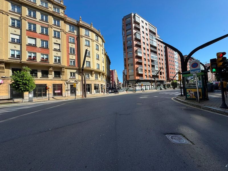 Foto f67d0b99-a347-46f4-8200-dfa1b8e86a48. Pis a calle decano prendes pando 13 a Centro Gijón