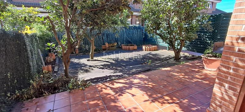 Foto 1c7ea431-1c5d-4069-b669-b9791ce1b0ff. Casa adosada en calle ria de solia 9 chalet astillero en Astillero (El)