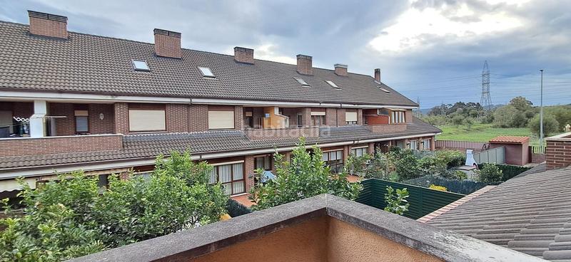 Foto 50711560-421e-423e-9a6a-a36b0889a124. Casa adosada en calle ria de solia 9 chalet astillero en Astillero (El)