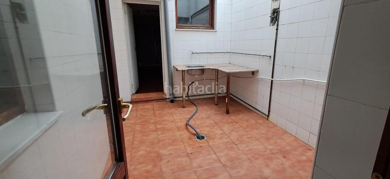 Foto 69c9782c-02c5-43e9-9b27-e1fccbe7f085. Casa adosada en calle ria de solia 9 chalet astillero en Astillero (El)