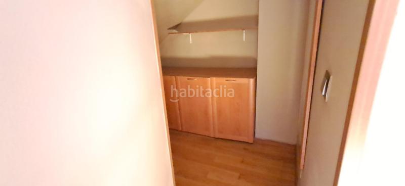 Foto 8a651afb-1d03-49d1-9574-90040eae6142. Casa adosada en calle ria de solia 9 chalet astillero en Astillero (El)