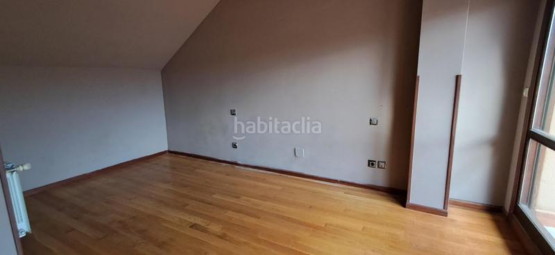 Foto 9c072f8f-7e90-44bf-961b-d8afed12c272. Casa adosada en calle ria de solia 9 chalet astillero en Astillero (El)