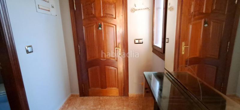 Foto b22466f7-616a-471a-8ce4-6827cad82d3e. Casa adosada en calle ria de solia 9 chalet astillero en Astillero (El)