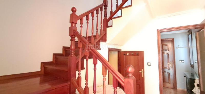 Foto bee67b61-2261-4fd6-a573-fc8f9e516688. Casa adosada en calle ria de solia 9 chalet astillero en Astillero (El)