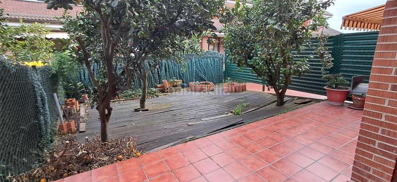 Foto ca2d872e-d80b-4172-a5f4-fd122a3b679d. Casa adosada en calle ria de solia 9 chalet astillero en Astillero (El)