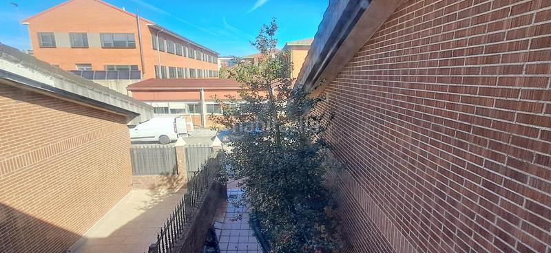 Foto e72799ae-d4fb-44eb-97c1-15d8fc6e6abb. Casa adosada en calle ria de solia 9 chalet astillero en Astillero (El)