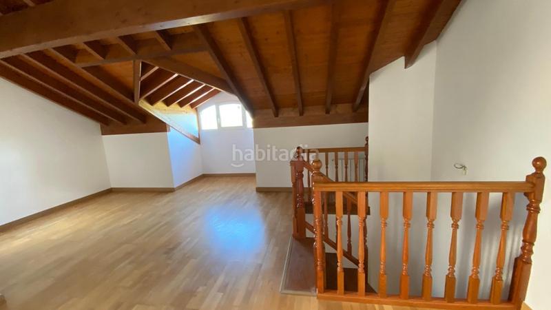 Foto 0ba8d9c9-0416-43c1-a97c-773da43b7ec7. Reihenhaus mit parking in Comillas