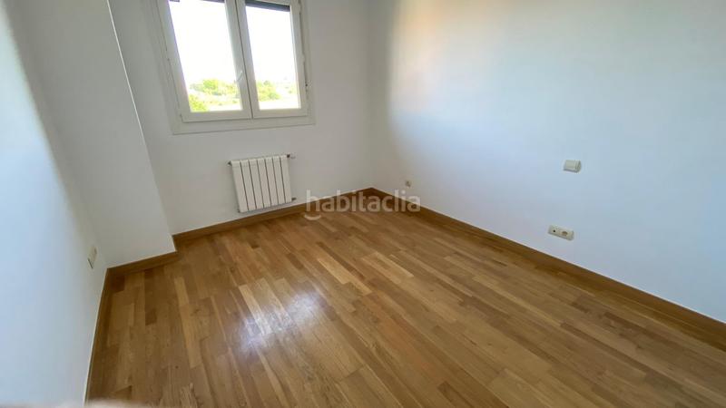 Foto 37f91320-8e8a-40cb-8fab-2ebcda72e818. Reihenhaus mit parking in Comillas