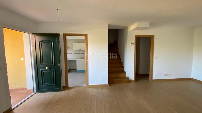 Foto ae9bf35d-ada9-40ae-8237-d53bd9c1ee78. Reihenhaus mit parking in Comillas