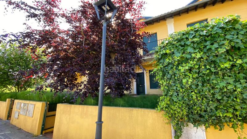 Foto d35617dd-d30d-42f0-ad36-e05673467bac. Reihenhaus mit parking in Comillas