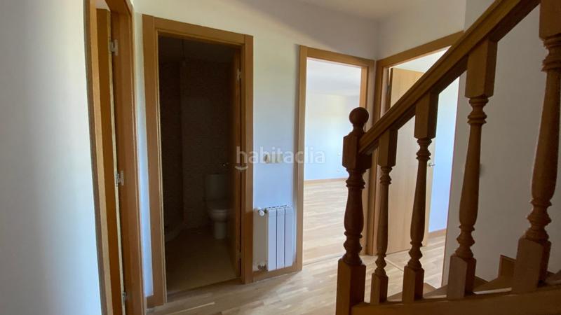 Foto e528dd71-64c2-40a7-b90a-01954454b02a. Reihenhaus mit parking in Comillas