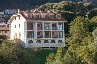 Etagenwohnung in Calle pumarejo. Piso pechón vistas al marplaza de aparcamiento