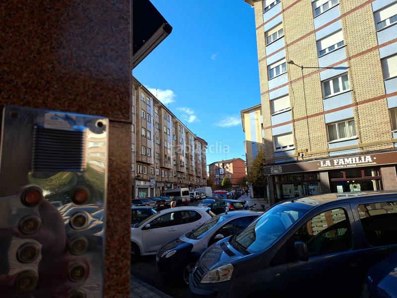 Foto 9d6eea0a-a624-429b-b75a-2ef4af17a591. Appartamento in guipuzcoa 70 in Pumarín Gijón