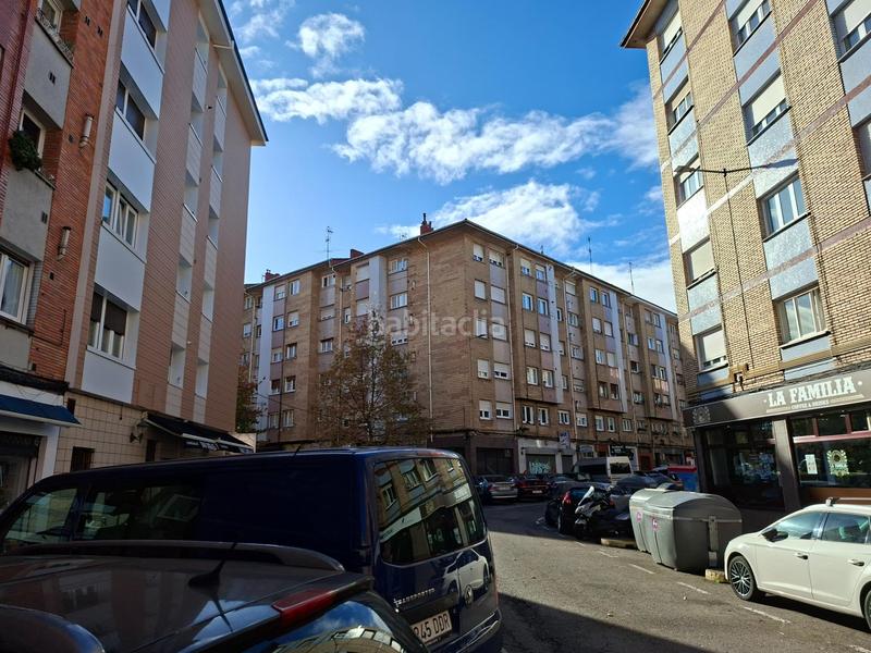 Foto e9bf5a97-1276-44ea-99bd-0cc590d66ac4. Appartamento in guipuzcoa 70 in Pumarín Gijón