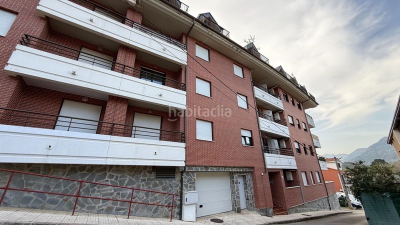 Foto 3ff0f0d3-3ab3-4e0d-9d20-0bebd5d9793c. Edifici a canton (el) 24 a Limpias