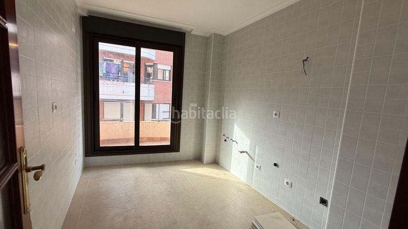 Foto f02eb85e-b5a0-412b-828c-05279c7d04de. Edifici a canton (el) 24 a Limpias