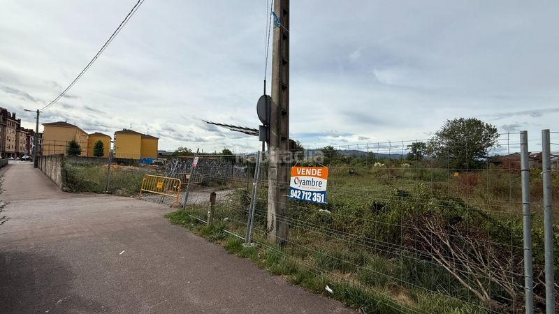 Foto e59fd93d-3f09-4850-a9bb-17af4f8d235e. Terreny residencial a carretera de lugo de Llanera a polígono de silvota 11 a Llanera