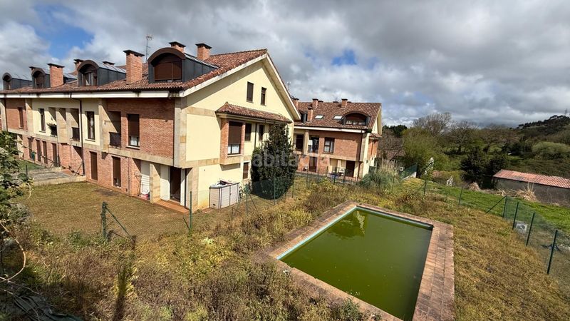 Foto 2d82ca31-88f4-467a-8927-8cb7edb3e4be. Edificio in valles 73 in Reocín