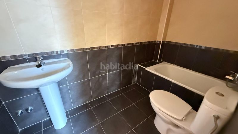 Foto 305c26eb-4b9d-4570-af12-49b2ad6b41c7. Edificio in valles 73 in Reocín