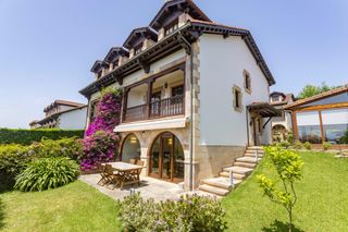 Casa a San Vicente de la Barquera. Chalet pareado san vicente de la barquera