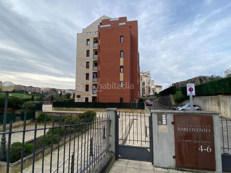 Foto 142cb341-75c2-46fe-b16e-acf0e6625eb9. Pis amb aparcament a Monte Santander