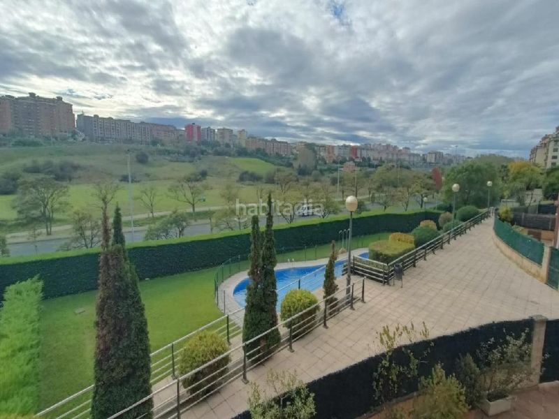 Foto d446ad3e-ed21-439d-933b-7e21364e39f1. Pis amb aparcament a Monte Santander
