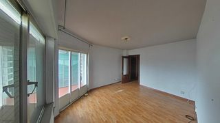 Piccolo appartamento  Grande covian. Vivienda de 96 m2 útiles junto al ayuntamiento de pola de lena
