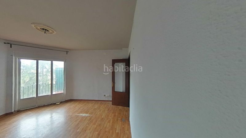 Foto c3f0e180-01c7-4ada-930b-58a8b2ea2ad2. Apartament a Lena