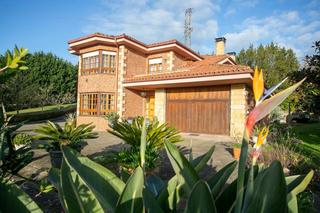 Casa  Boria. Casa individual con parcela y vistas