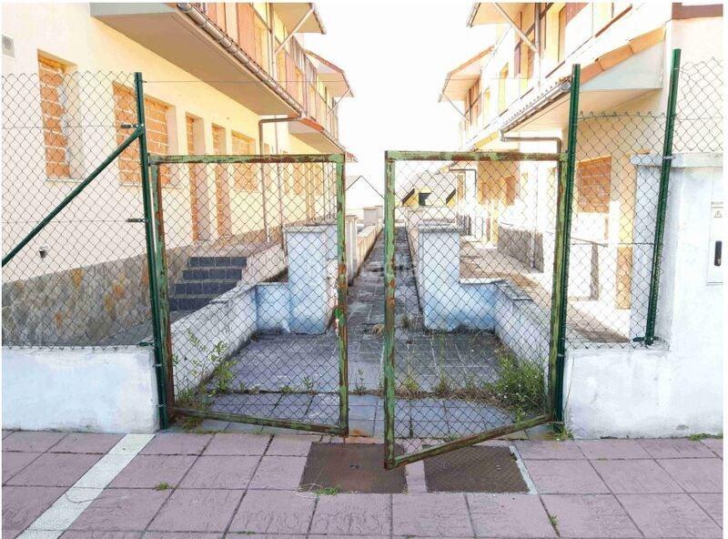 Foto 410a3f82-9922-4763-844d-c6986f7ed770. Edificio promoción para inversores en Cartes