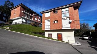 Planta baixa a Barrio gerra 50. Planta baja en rasines