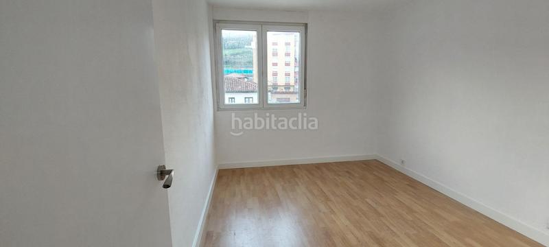 Foto 06900268-bcb5-4a0c-9c38-37fad65baec1. Piso en cantabria 45 piso en los corrales de 3 dormitorios en Corrales de Buelna (Los)