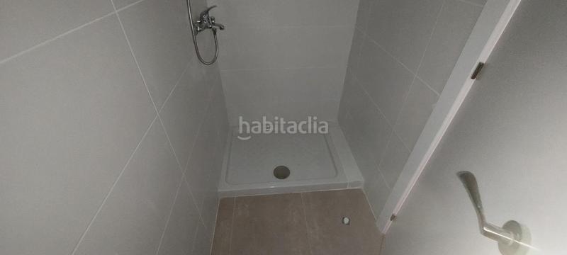 Foto 7e4e0b60-effd-45bf-9d9d-64fcc3da5efe. Piso en cantabria 45 piso en los corrales de 3 dormitorios en Corrales de Buelna (Los)