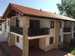 Appartement en Pesues 131. Piso en pesues esquina  garaje incluido