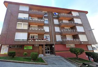 Planta baixa a Fernandez vallejo 14. Piso y trastero en torrelavega