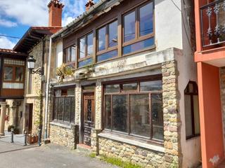 Casa in Barrio vascoña 41. Casa adosada en vascoña con amplias posibilidades de reforma