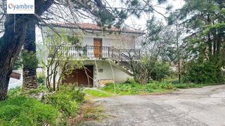 Maison à Calle el escajo 25. Casa independiente en castillo
