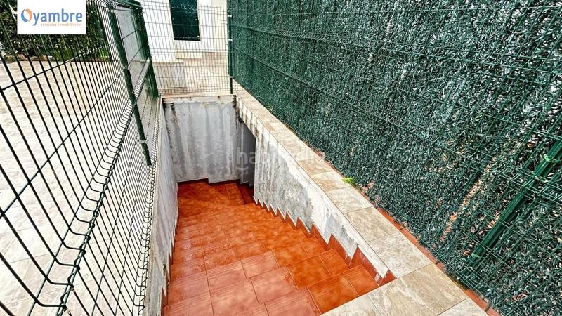 Foto d9c6d553-6763-41d9-883e-74b6e77ccd8c. Parking coche en marron-povedal 46 garajes en Ampuero