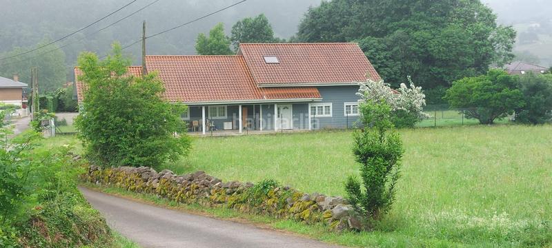 Foto 80b88853-f091-41ff-bfa0-e102880dfd98. Chalet en aes 17 chalet independiente en Puente Viesgo