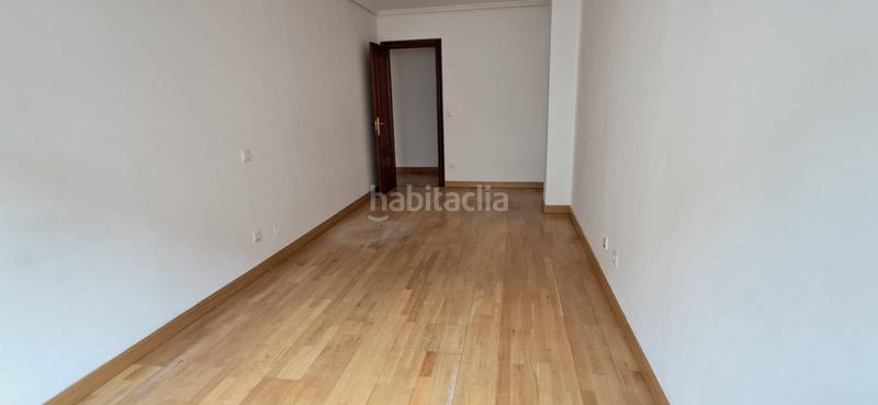 Foto 04032e41-582e-49f8-b9b3-95f61bfc31b9. Piso en barrio 39716 1 estupendo piso a un paso de solares en Entrambasaguas