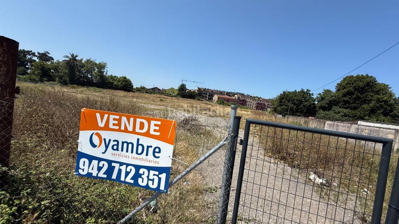 Foto e6da635d-0253-4d4a-af7f-6d96134e9b34. Terrain résidentiel dans calle de carlos prieto 16 dans Gijón